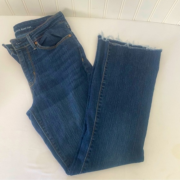 Signature Levi Strauss & Co. Modern Bootcut Size 6M Fringe Hems Stretch - Picture 2 of 12